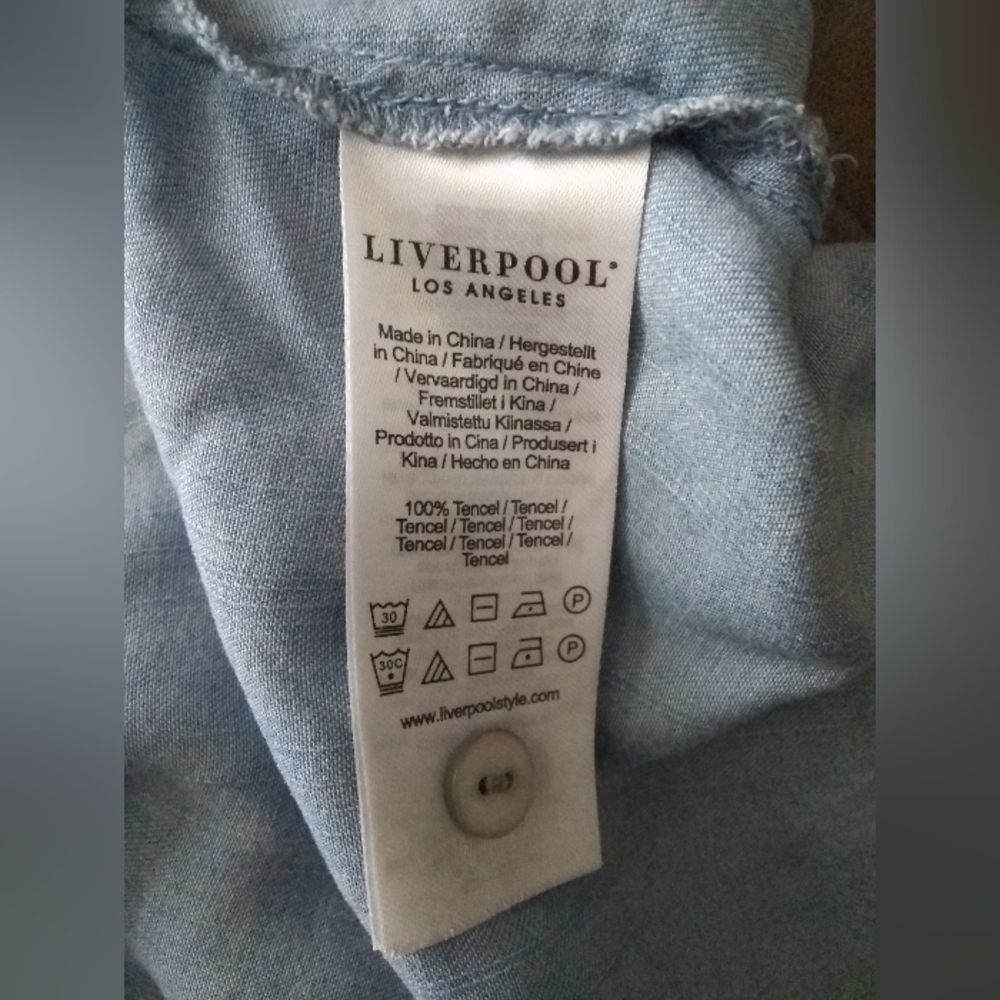 Liverpool Shirt - Picture 5 of 5